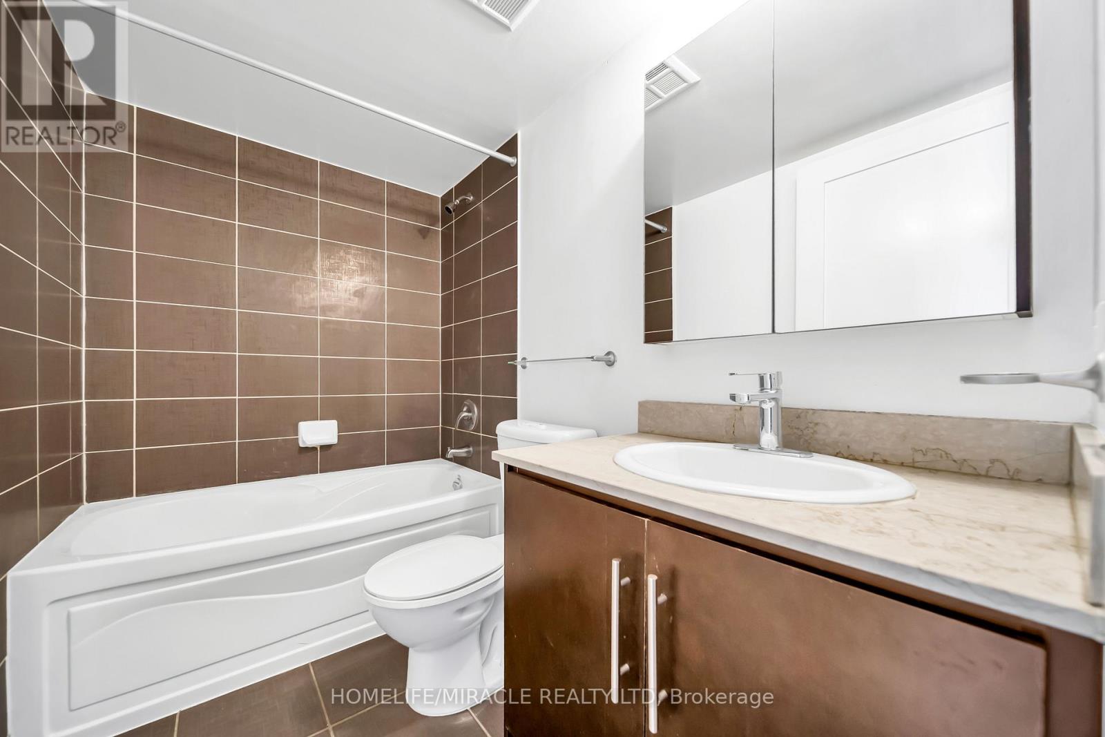 1615 - 20 Blue Jays Way, Toronto, Ontario  M5V 3W6 - Photo 20 - C12971116