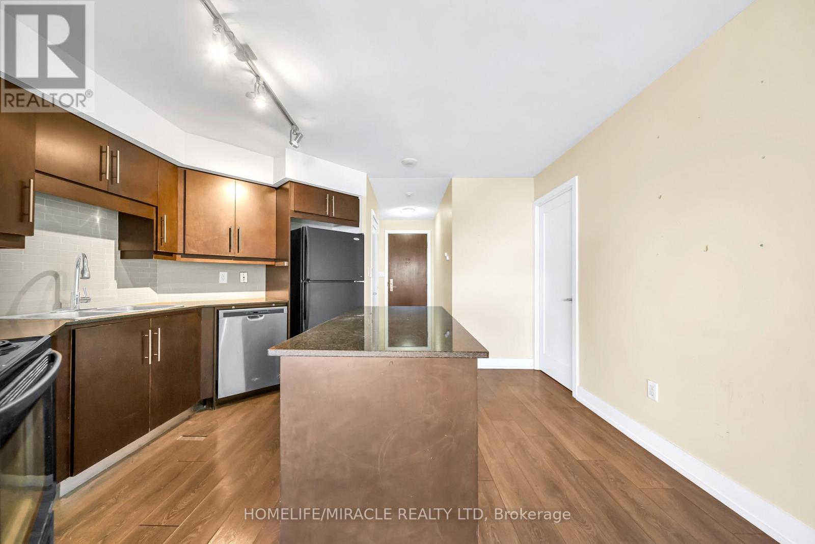 1615 - 20 Blue Jays Way, Toronto, Ontario  M5V 3W6 - Photo 22 - C12971116