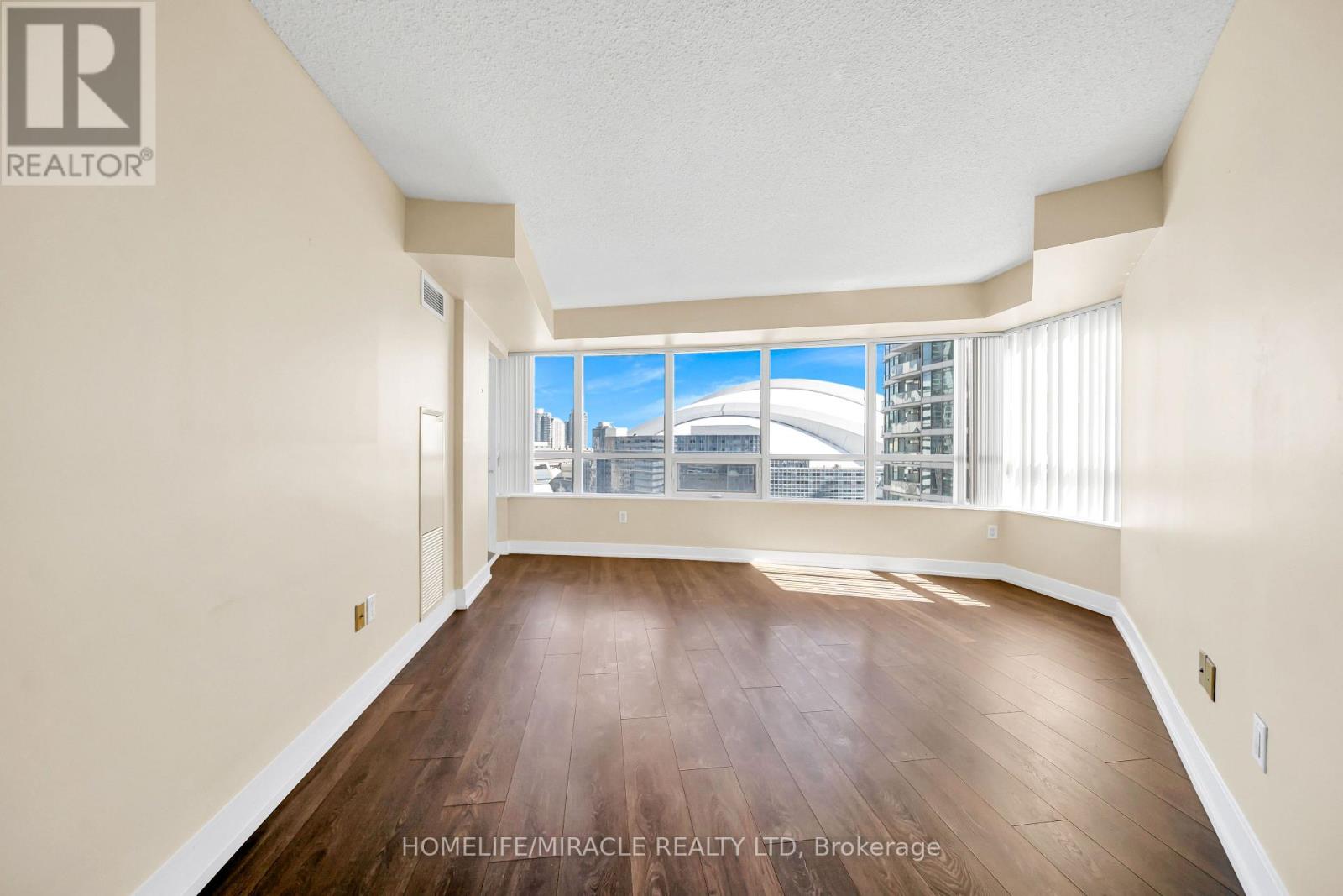 1615 - 20 Blue Jays Way, Toronto, Ontario  M5V 3W6 - Photo 27 - C12971116