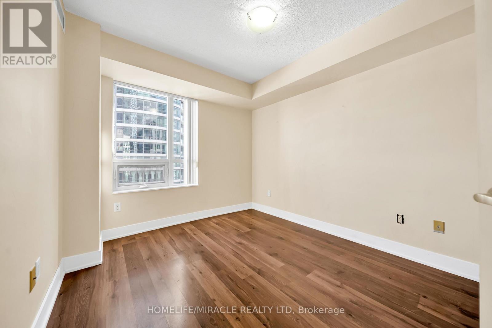 1615 - 20 Blue Jays Way, Toronto, Ontario  M5V 3W6 - Photo 31 - C12971116