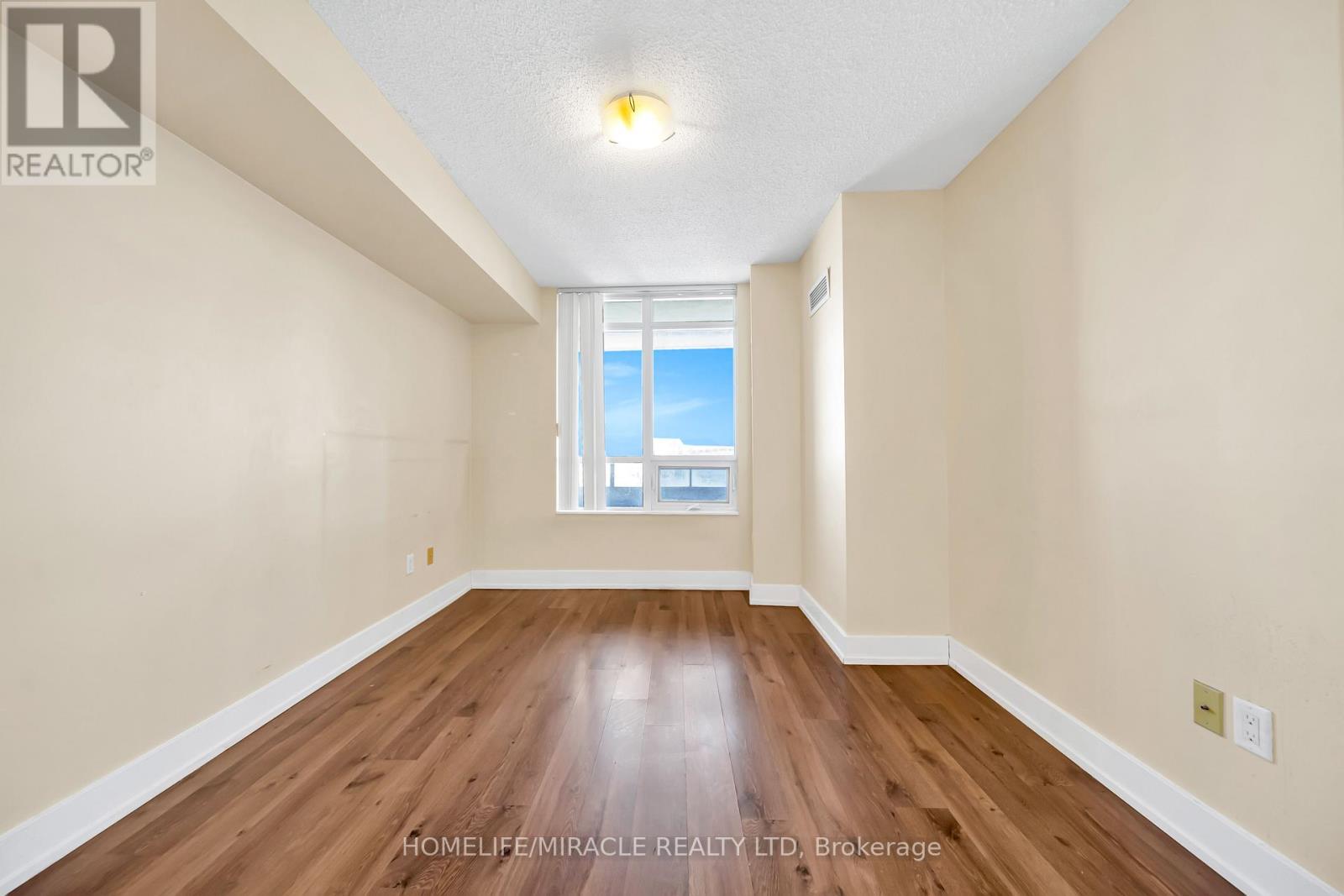 1615 - 20 Blue Jays Way, Toronto, Ontario  M5V 3W6 - Photo 36 - C12971116