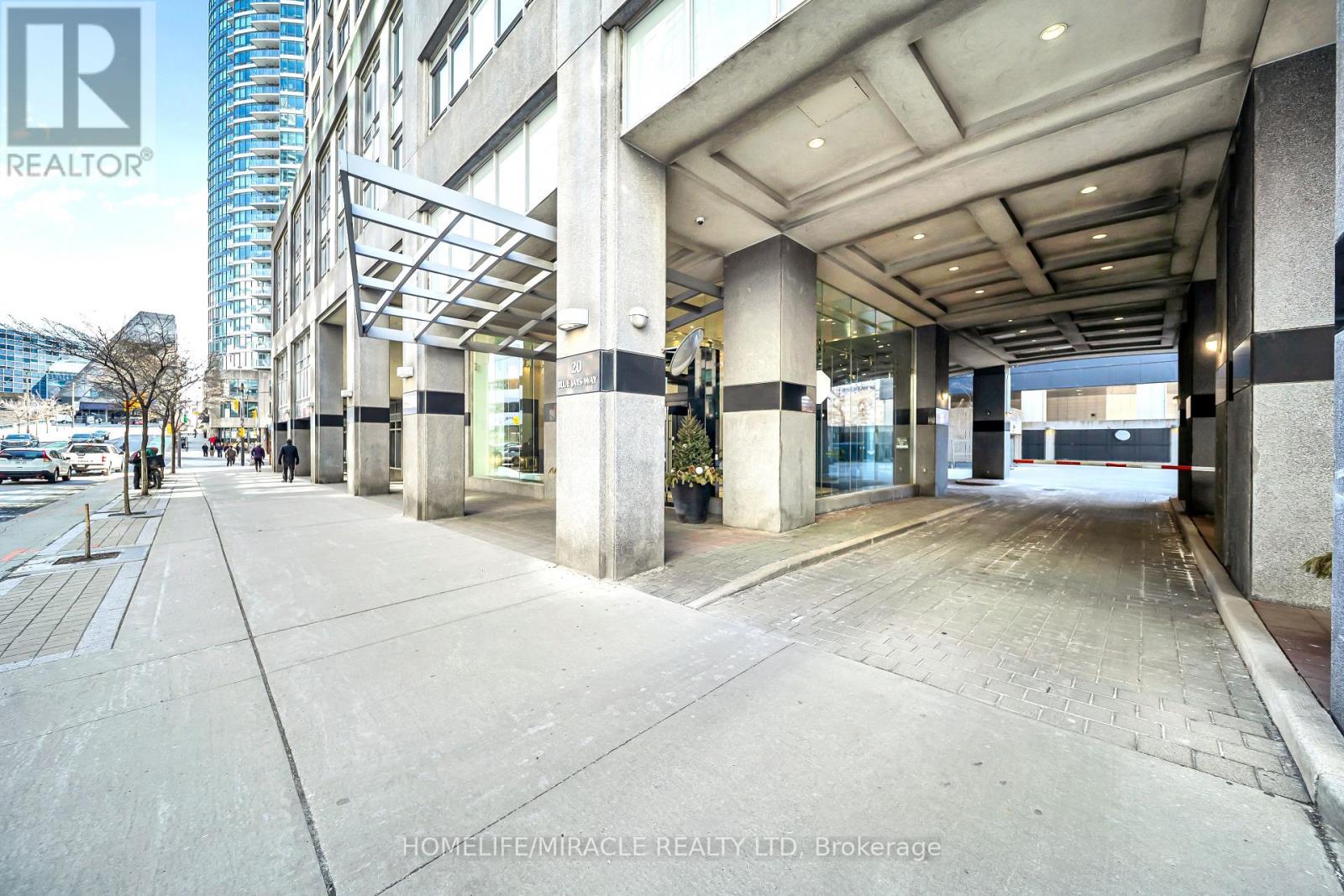1615 - 20 Blue Jays Way, Toronto, Ontario  M5V 3W6 - Photo 5 - C12971116
