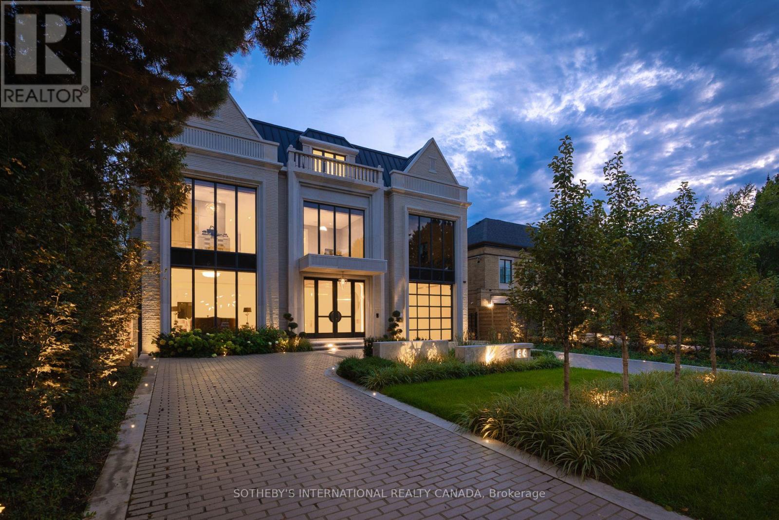 84 Old Forest Hill Road, Toronto, Ontario  M5P 2R5 - Photo 2 - C12971150