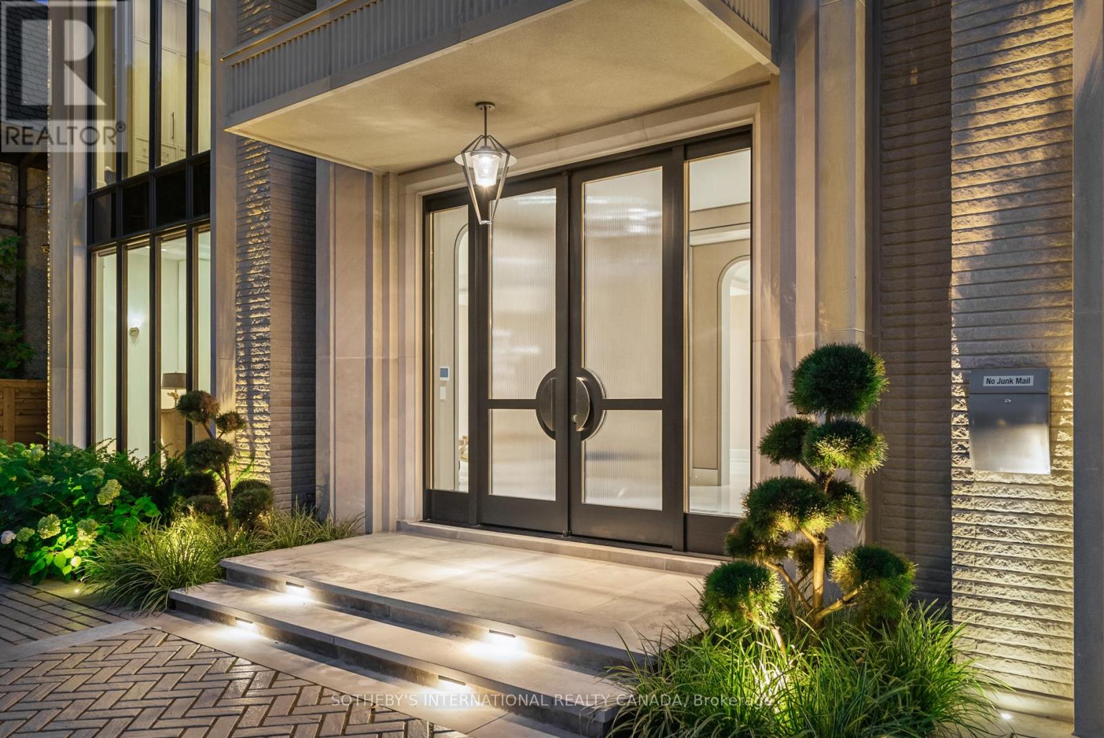 84 Old Forest Hill Road, Toronto, Ontario  M5P 2R5 - Photo 5 - C12971150