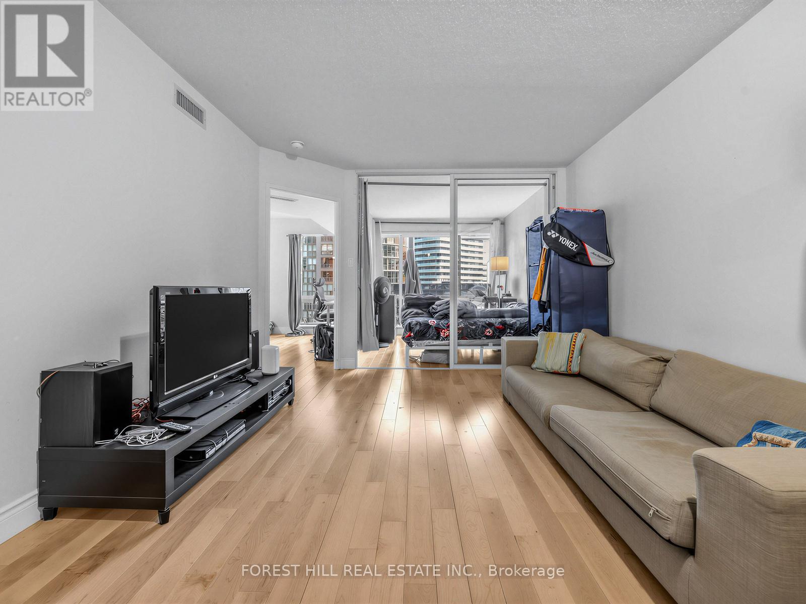 1012 - 1001 Bay Street, Toronto, Ontario  M5S 3A6 - Photo 5 - C12971156