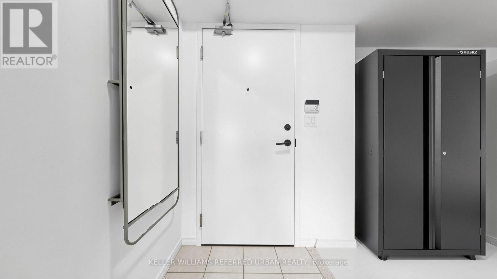 614 - 120 Dallimore Circle, Toronto, Ontario  M3C 4J1 - Photo 5 - C12971190