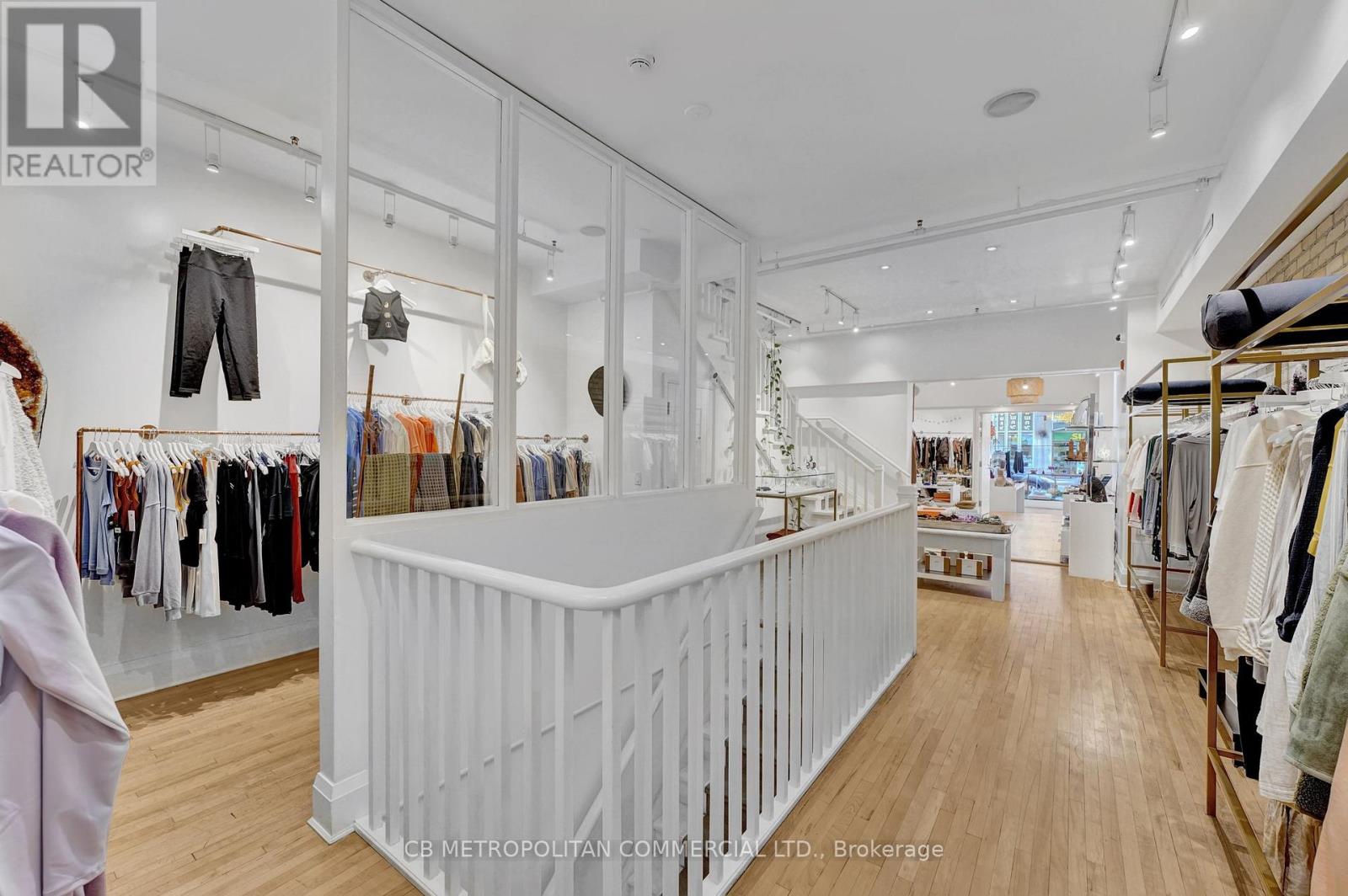 889 Yonge Street, Toronto (Rosedale-Moore Park), Ontario  M4W 2H2 - Photo 18 - C12971192