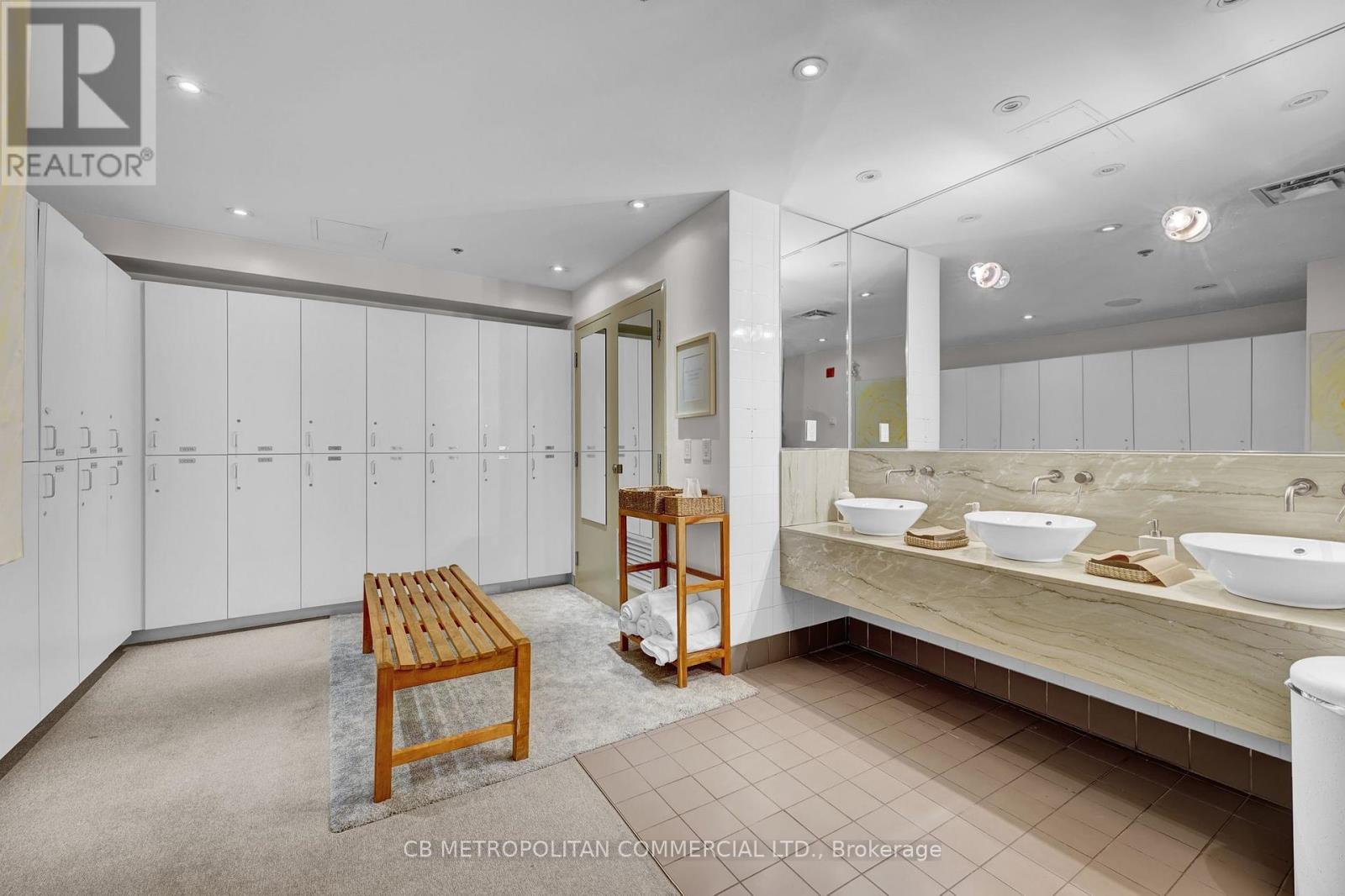 889 Yonge Street, Toronto (Rosedale-Moore Park), Ontario  M4W 2H2 - Photo 20 - C12971192