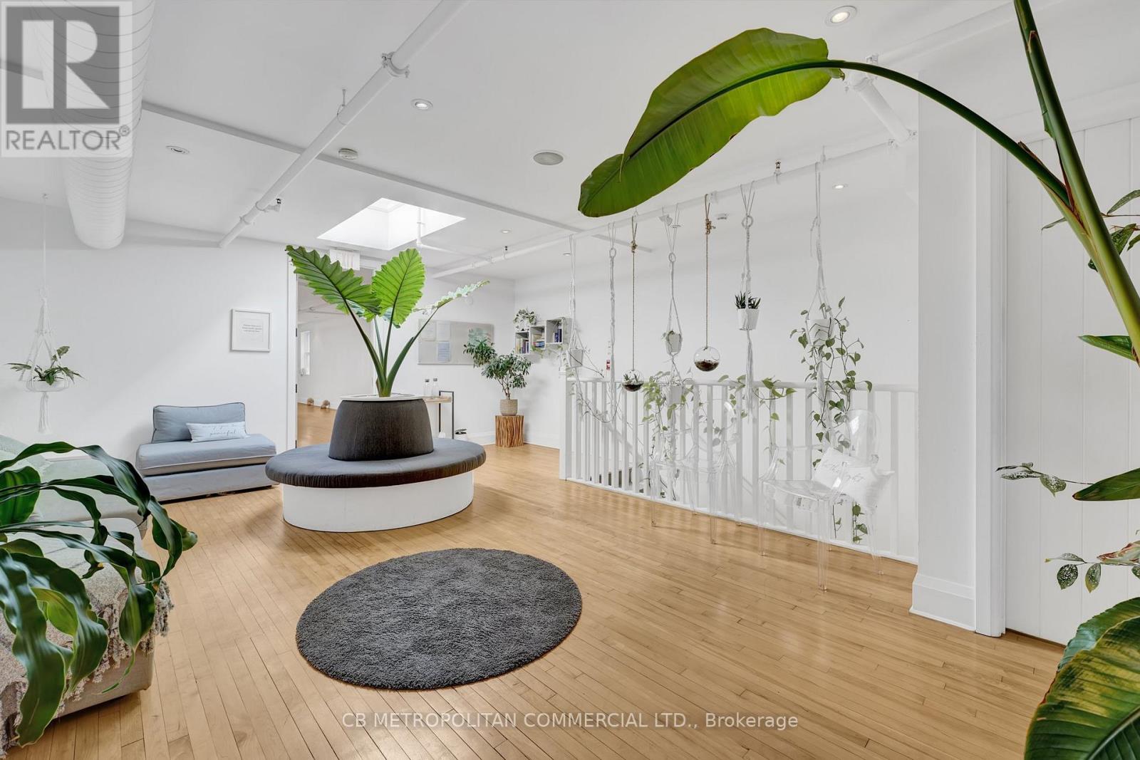 889 Yonge Street, Toronto (Rosedale-Moore Park), Ontario  M4W 2H2 - Photo 7 - C12971192