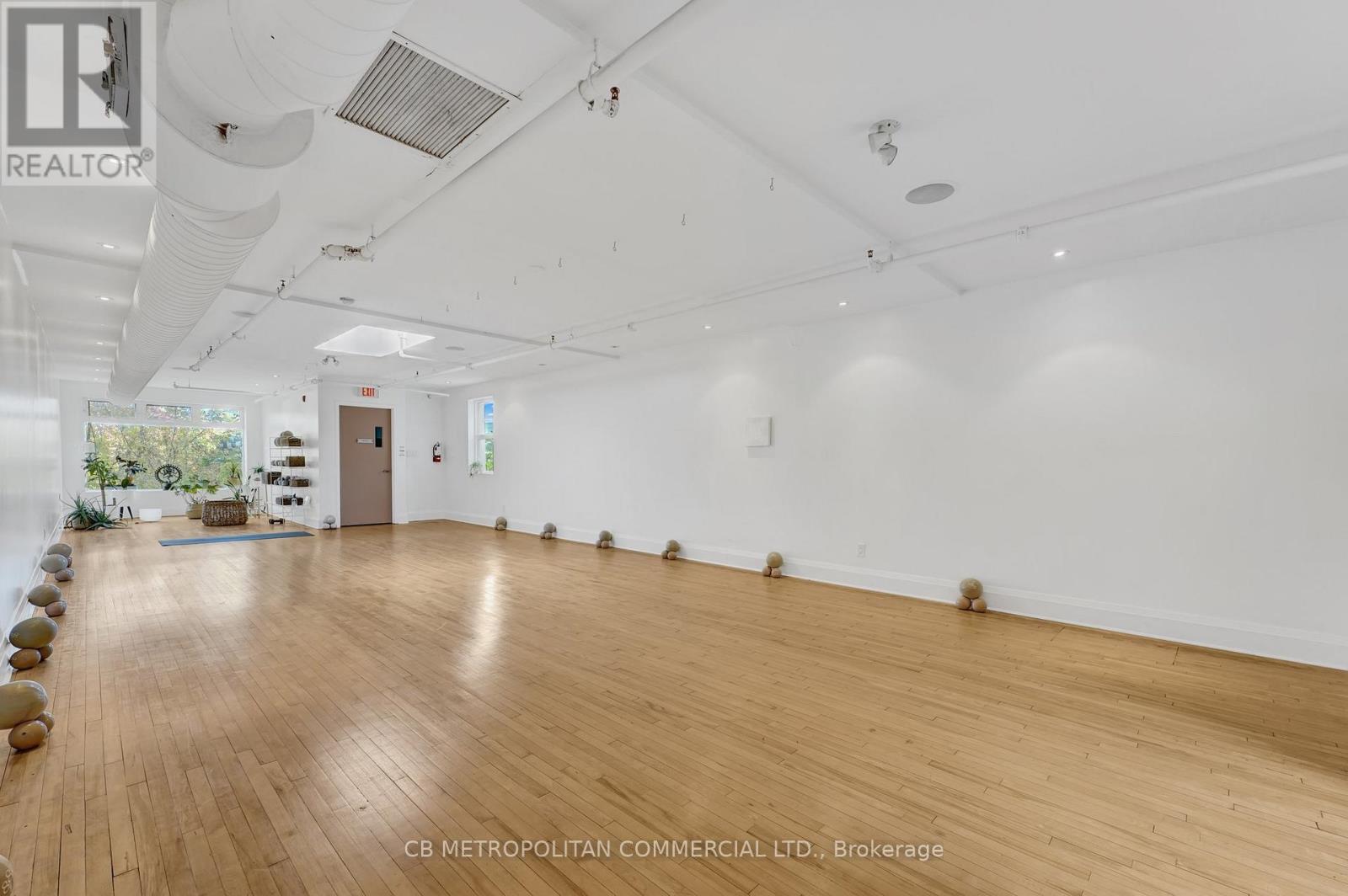 889 Yonge Street, Toronto (Rosedale-Moore Park), Ontario  M4W 2H2 - Photo 9 - C12971192