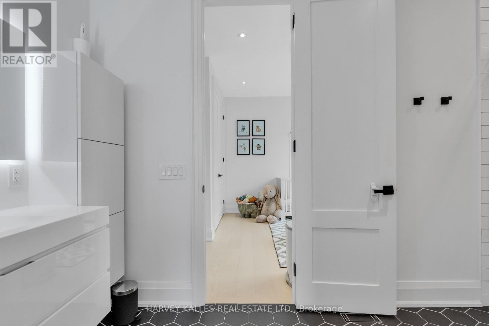 32 Almont Road, Toronto, Ontario  M3H 3E3 - Photo 35 - C12971220