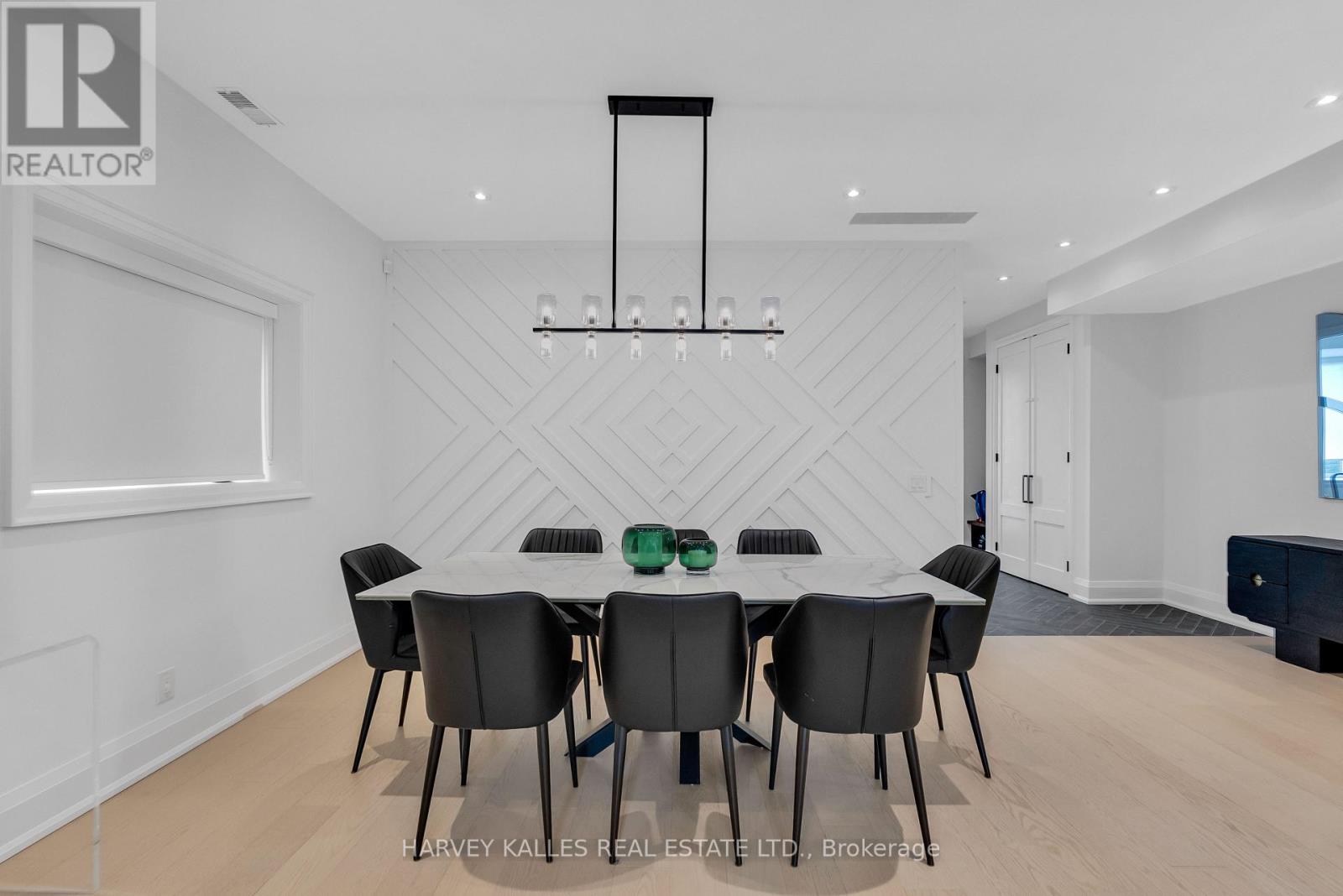 32 Almont Road, Toronto, Ontario  M3H 3E3 - Photo 7 - C12971220