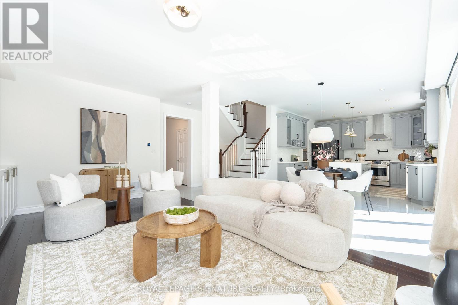 2355 Pilgrim Square, Oshawa, Ontario  L1L 0C2 - Photo 2 - E12970860