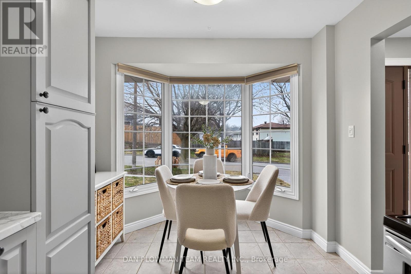 502 Sedan Crescent, Oshawa, Ontario  L1H 3G5 - Photo 5 - E12970942