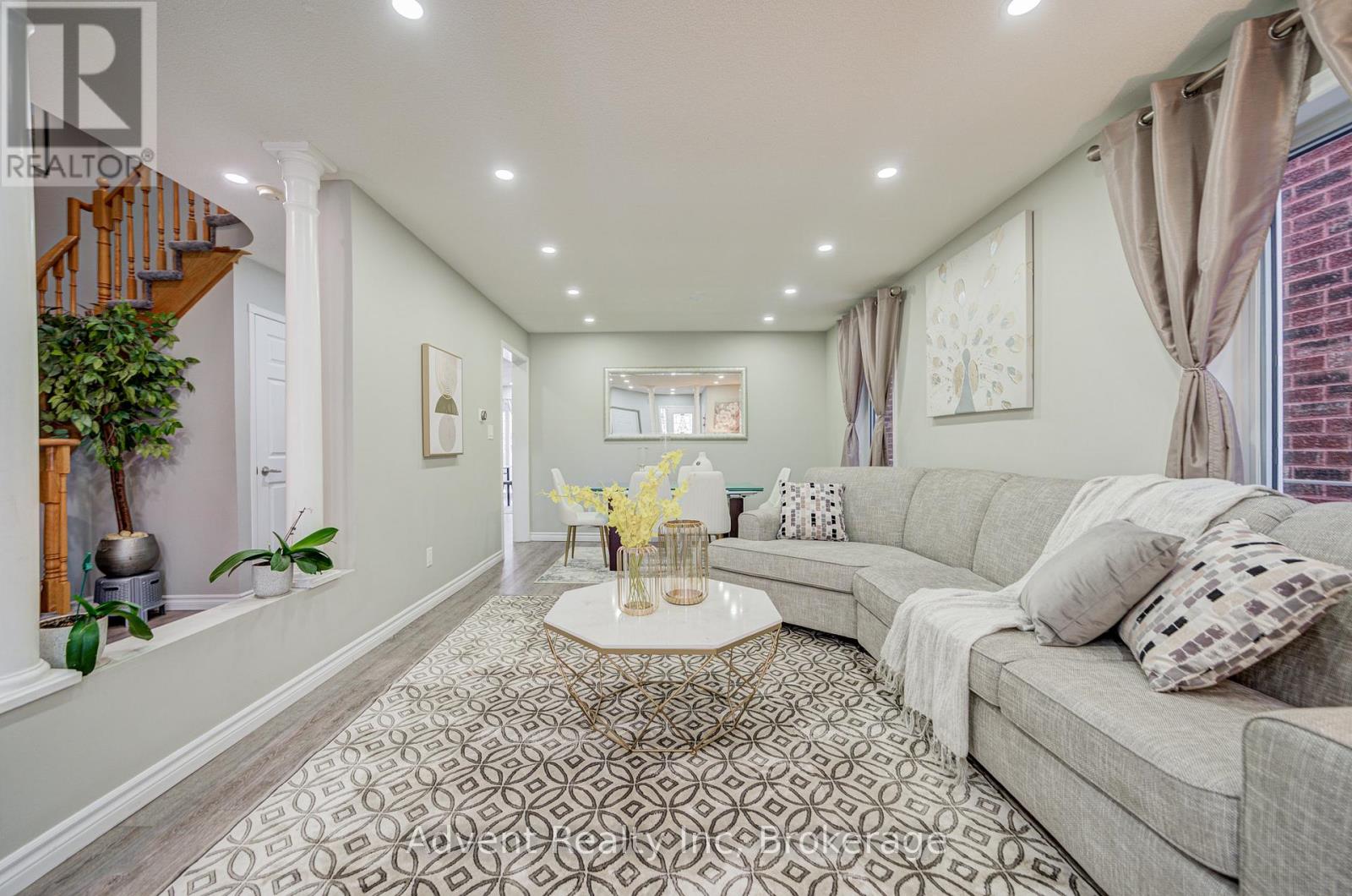 16 Hibbard Drive, Ajax, Ontario  L1Z 1J7 - Photo 3 - E12971194