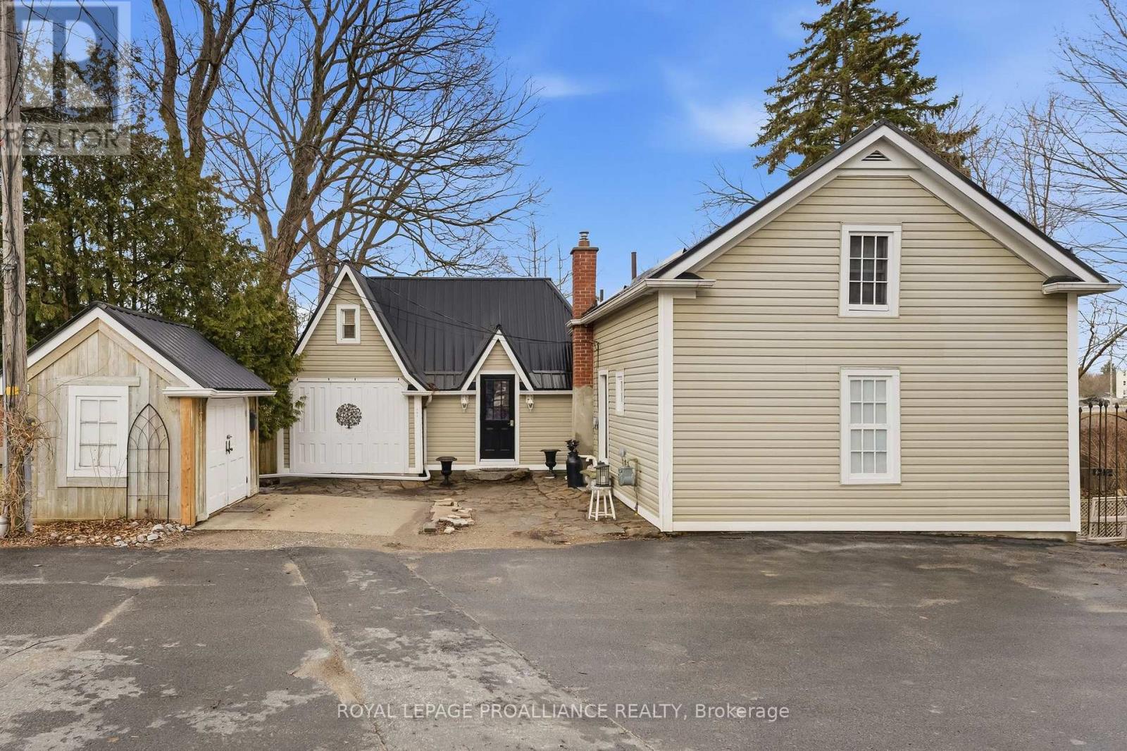 193 Henry Street, Quinte West, Ontario  K8V 3V4 - Photo 1 - X12971182