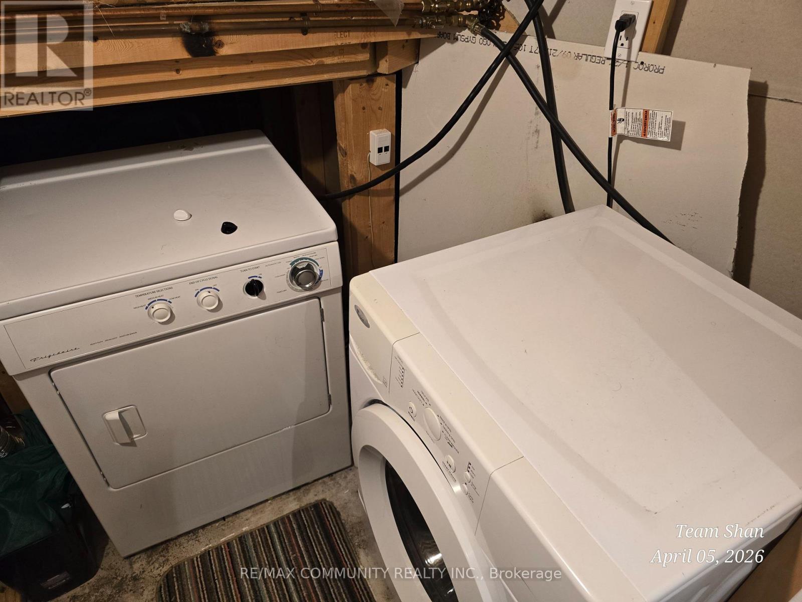 84 Chasser Drive, Markham, Ontario  L6E 1S7 - Photo 12 - N12970858