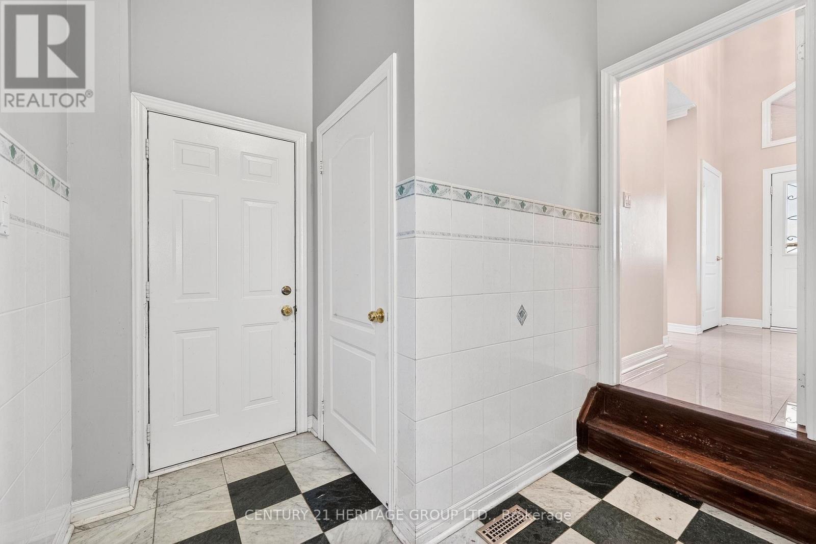 2 Adam Ernst Court, Vaughan, Ontario  L4H 2S5 - Photo 17 - N12970864