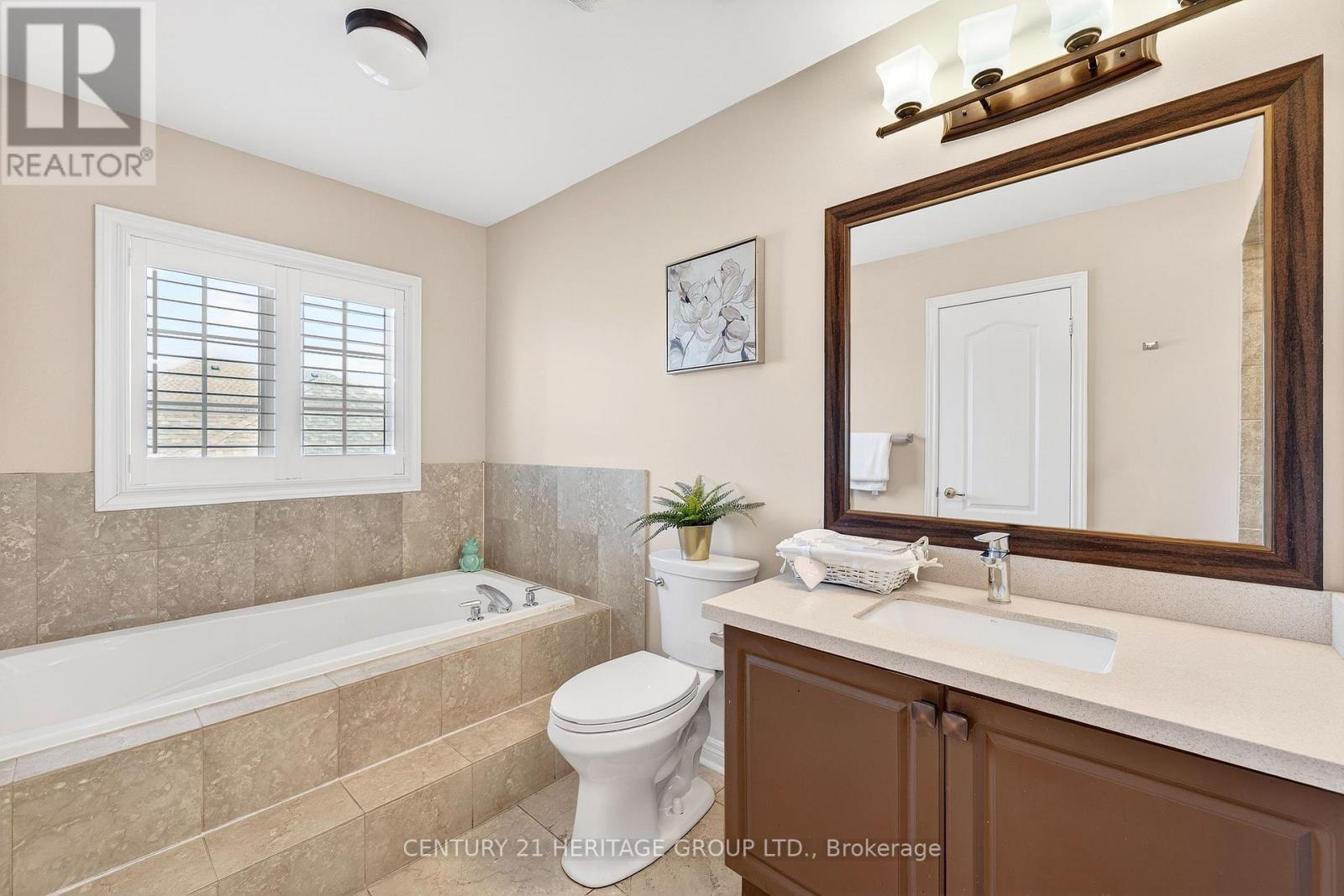 2 Adam Ernst Court, Vaughan, Ontario  L4H 2S5 - Photo 22 - N12970864