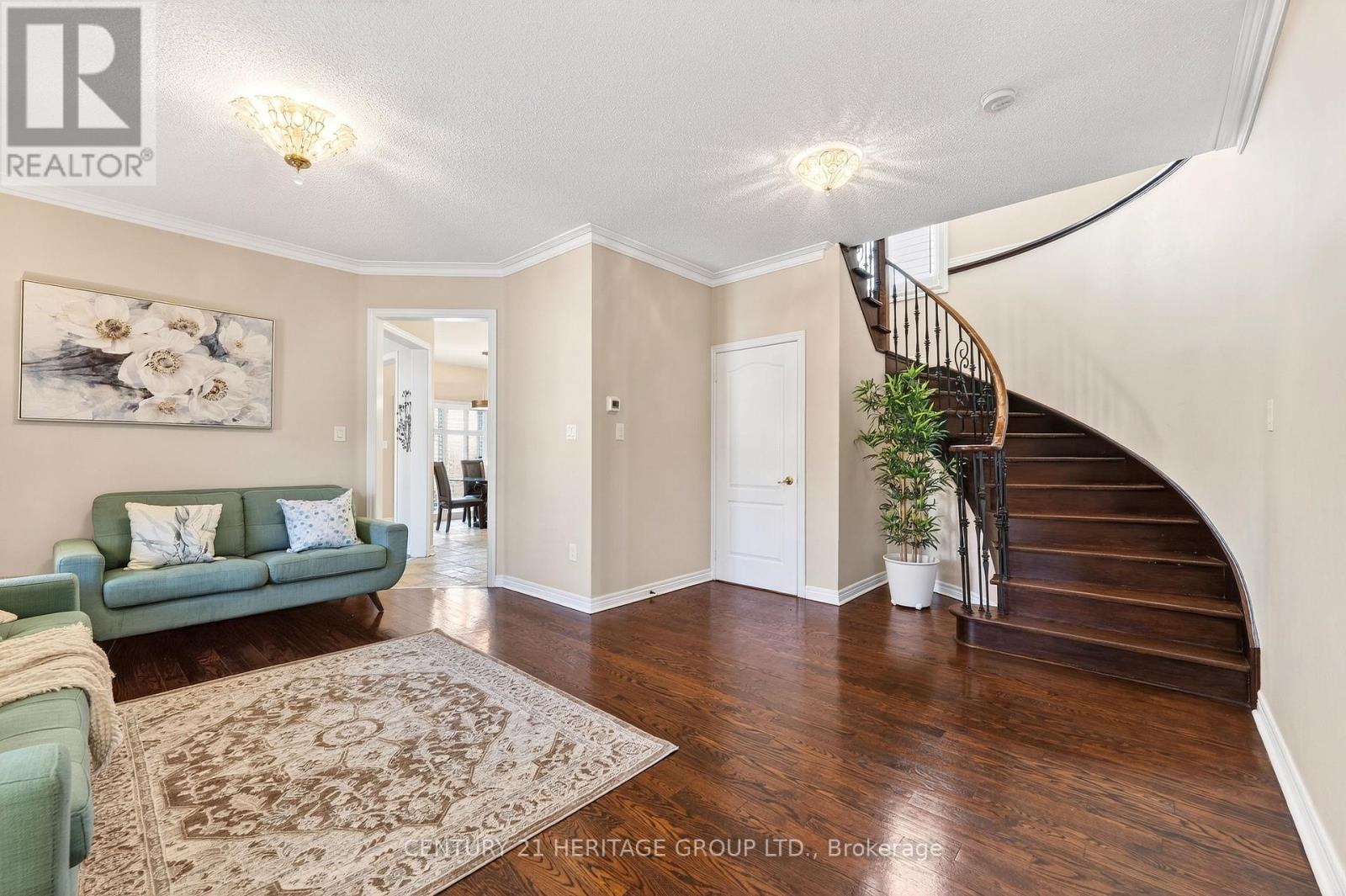 2 Adam Ernst Court, Vaughan, Ontario  L4H 2S5 - Photo 6 - N12970864