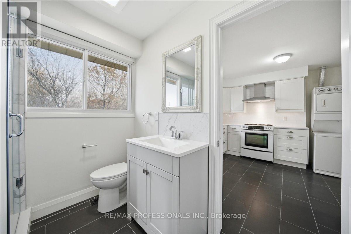 A - 9611 Keele Street, Vaughan, Ontario  L6A 1M1 - Photo 10 - N12970896
