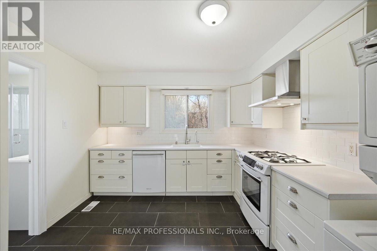 A - 9611 Keele Street, Vaughan, Ontario  L6A 1M1 - Photo 13 - N12970896