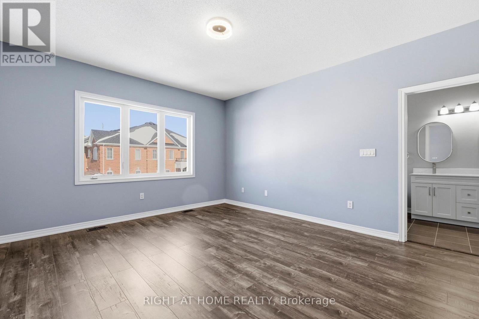 200 Paradelle Drive, Richmond Hill, Ontario  L4E 1B8 - Photo 24 - N12970936