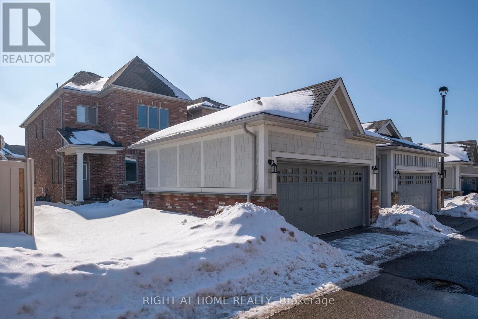 200 Paradelle Drive, Richmond Hill, Ontario  L4E 1B8 - Photo 38 - N12970936