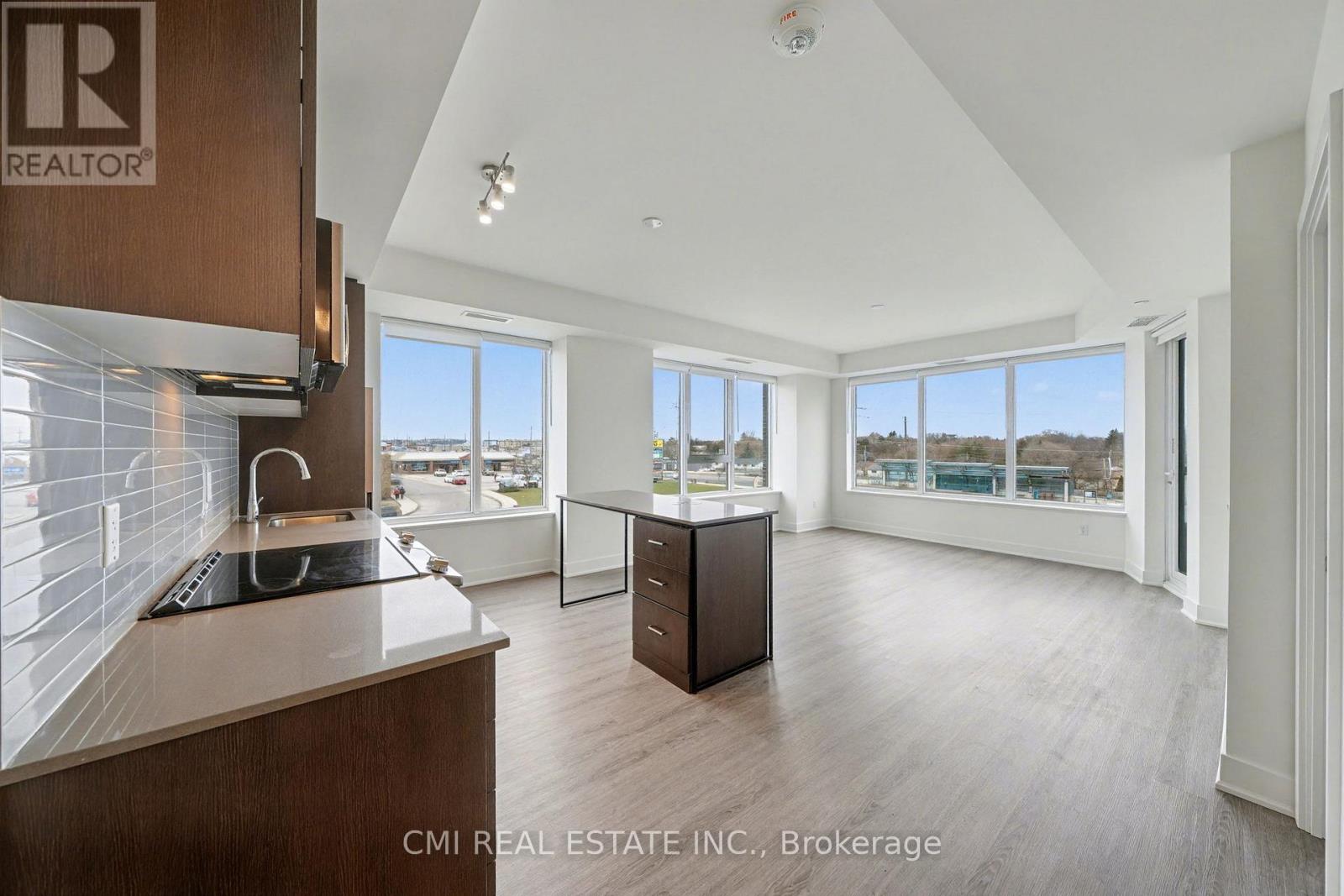 311 - 185 Deerfield Road N, Newmarket, Ontario  L3Y 0G7 - Photo 10 - N12970948