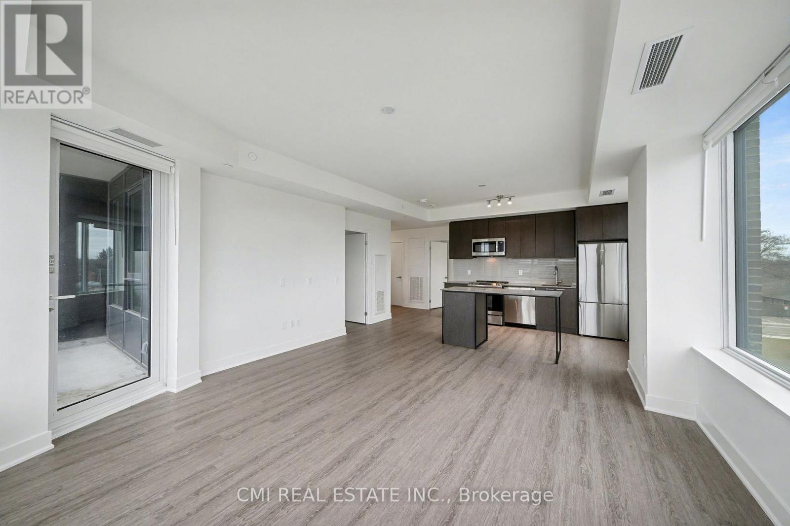 311 - 185 Deerfield Road N, Newmarket, Ontario  L3Y 0G7 - Photo 9 - N12970948