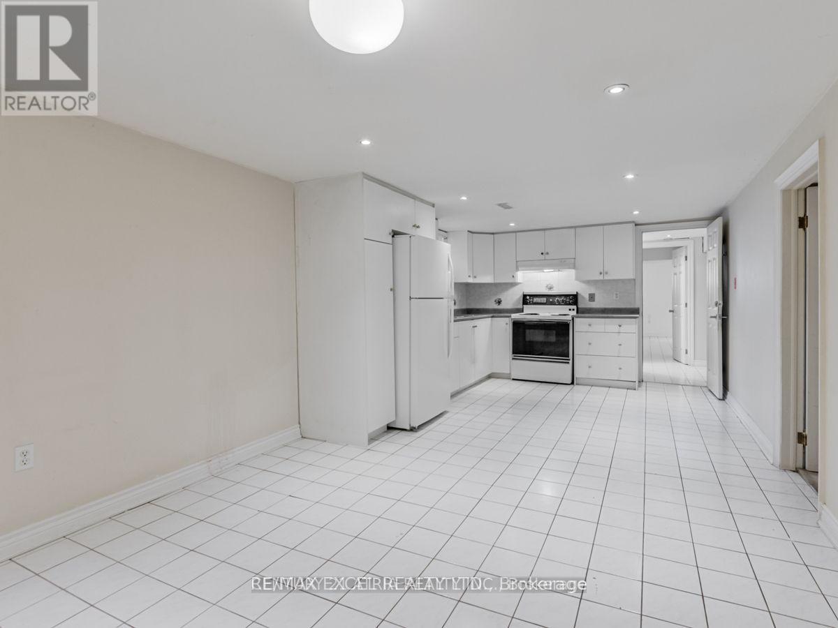 387 Crosby Avenue, Richmond Hill, Ontario  L4C 2R8 - Photo 12 - N12970950