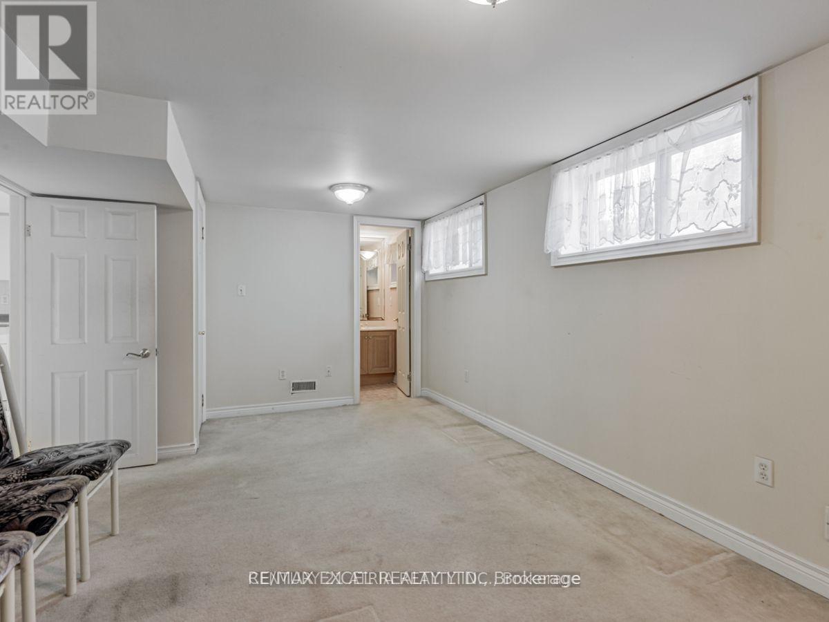 387 Crosby Avenue, Richmond Hill, Ontario  L4C 2R8 - Photo 15 - N12970950