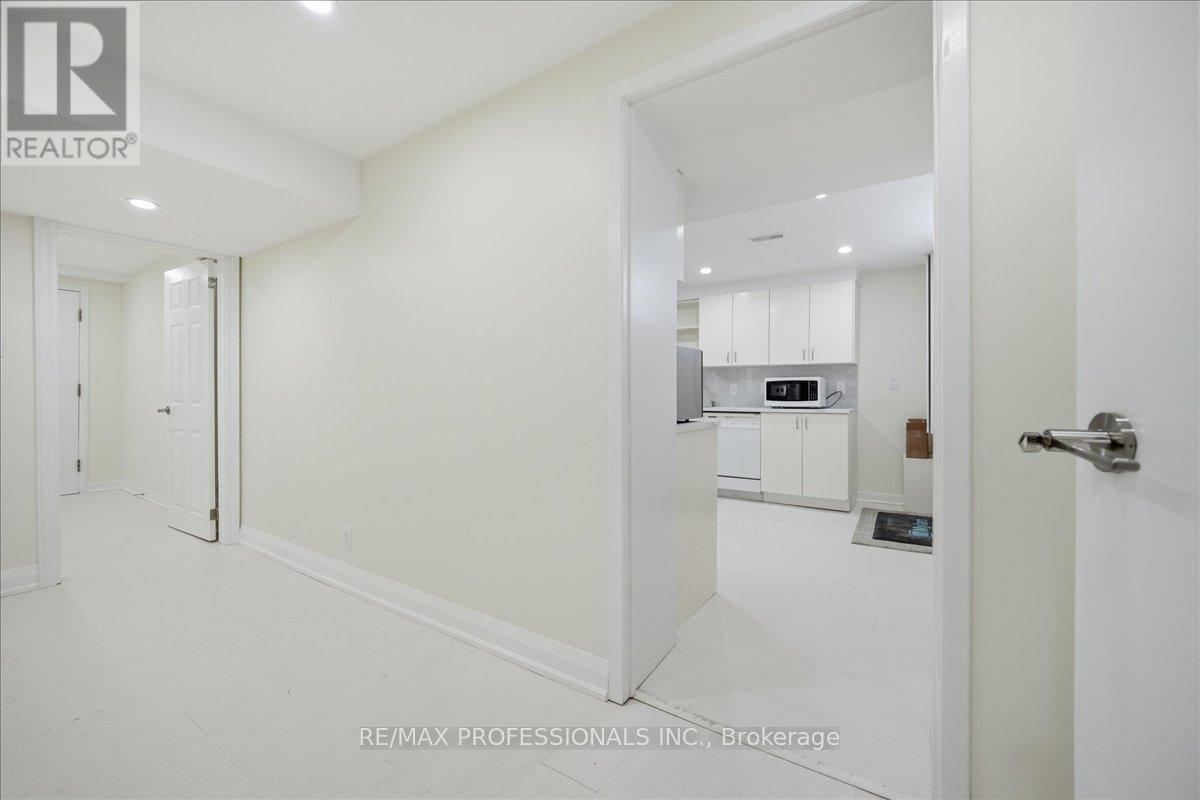 C - 9611 Keele Street, Vaughan, Ontario  L6A 1M1 - Photo 3 - N12970956