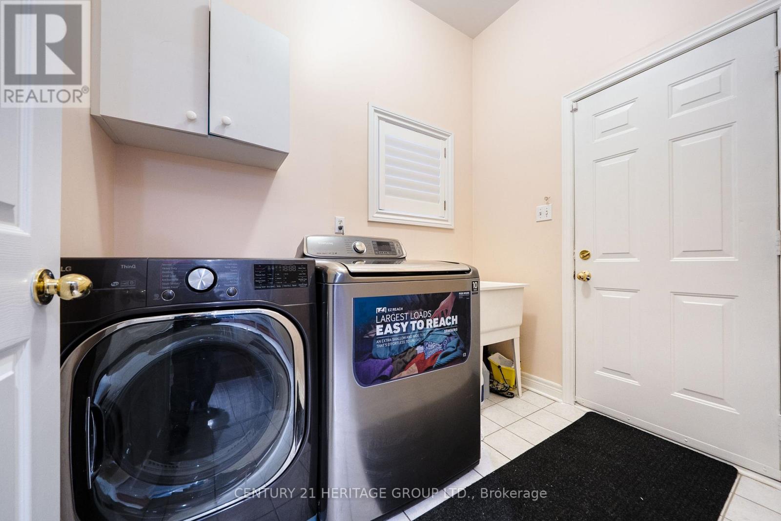 2211 Old Rutherford Road, Vaughan, Ontario  L6A 1Z7 - Photo 11 - N12970962