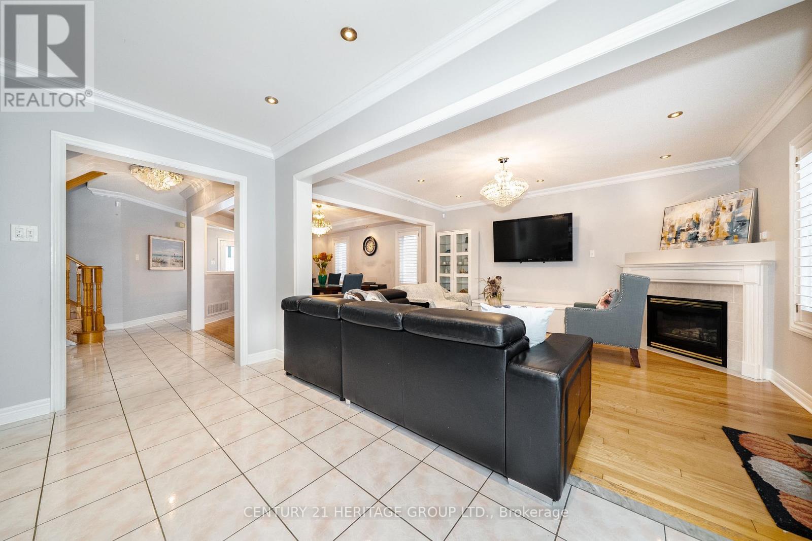 2211 Old Rutherford Road, Vaughan, Ontario  L6A 1Z7 - Photo 7 - N12970962