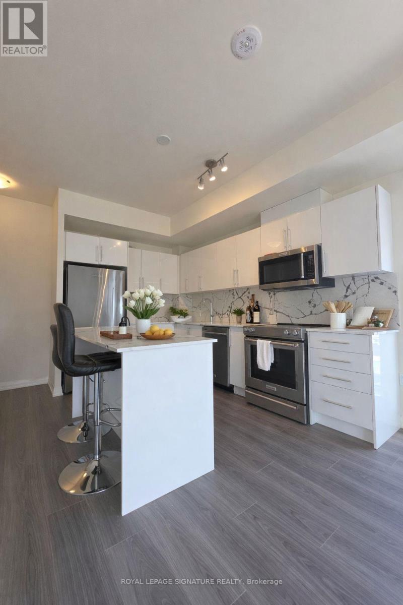 818 - 8960 Jane Street, Vaughan, Ontario  L4K 0N9 - Photo 3 - N12971180