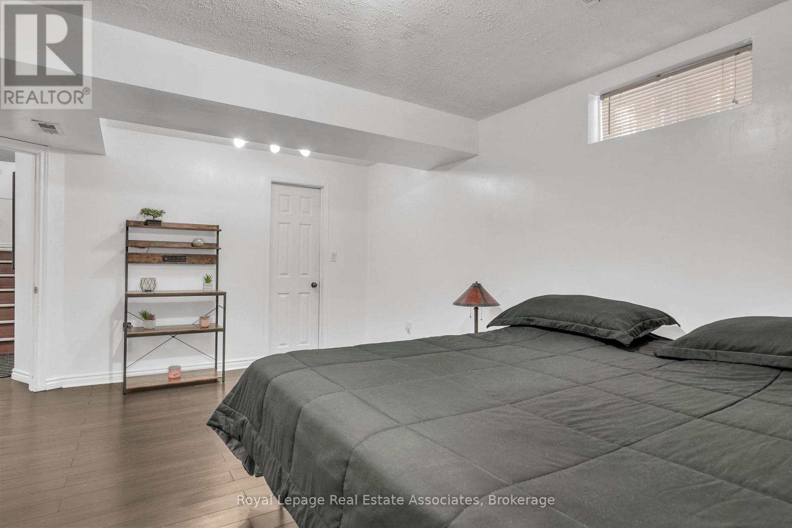 1128 Kell Street, Innisfil, Ontario  L9S 4W4 - Photo 14 - N12971196