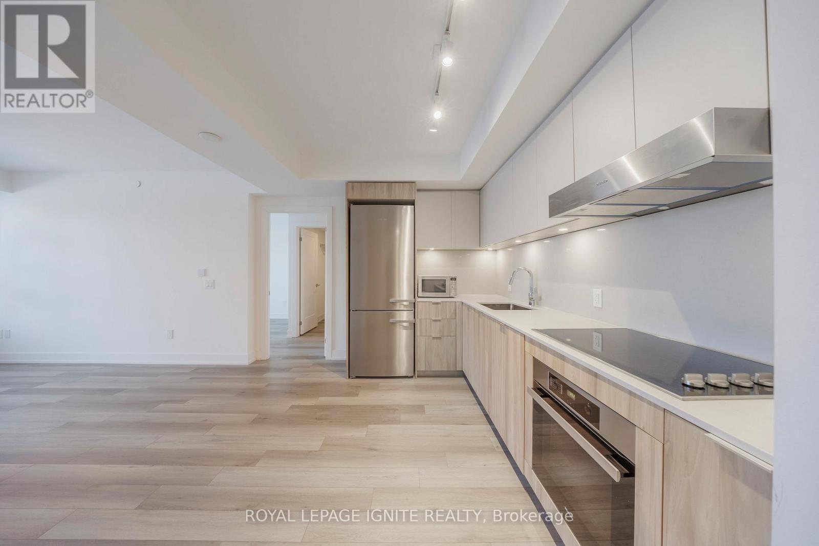 320 - 8 Cedarland Drive, Markham, Ontario  L6G 0H4 - Photo 5 - N12971200