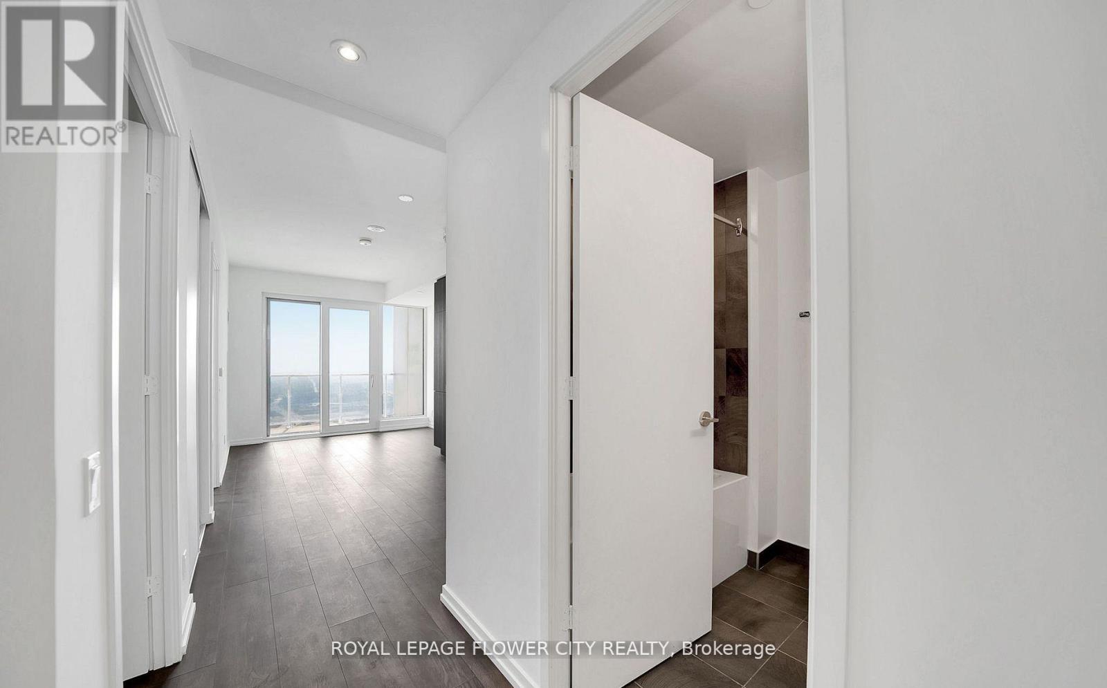 4909 - 1000 Portage Parkway, Vaughan, Ontario  L4K 0L1 - Photo 6 - N12971208