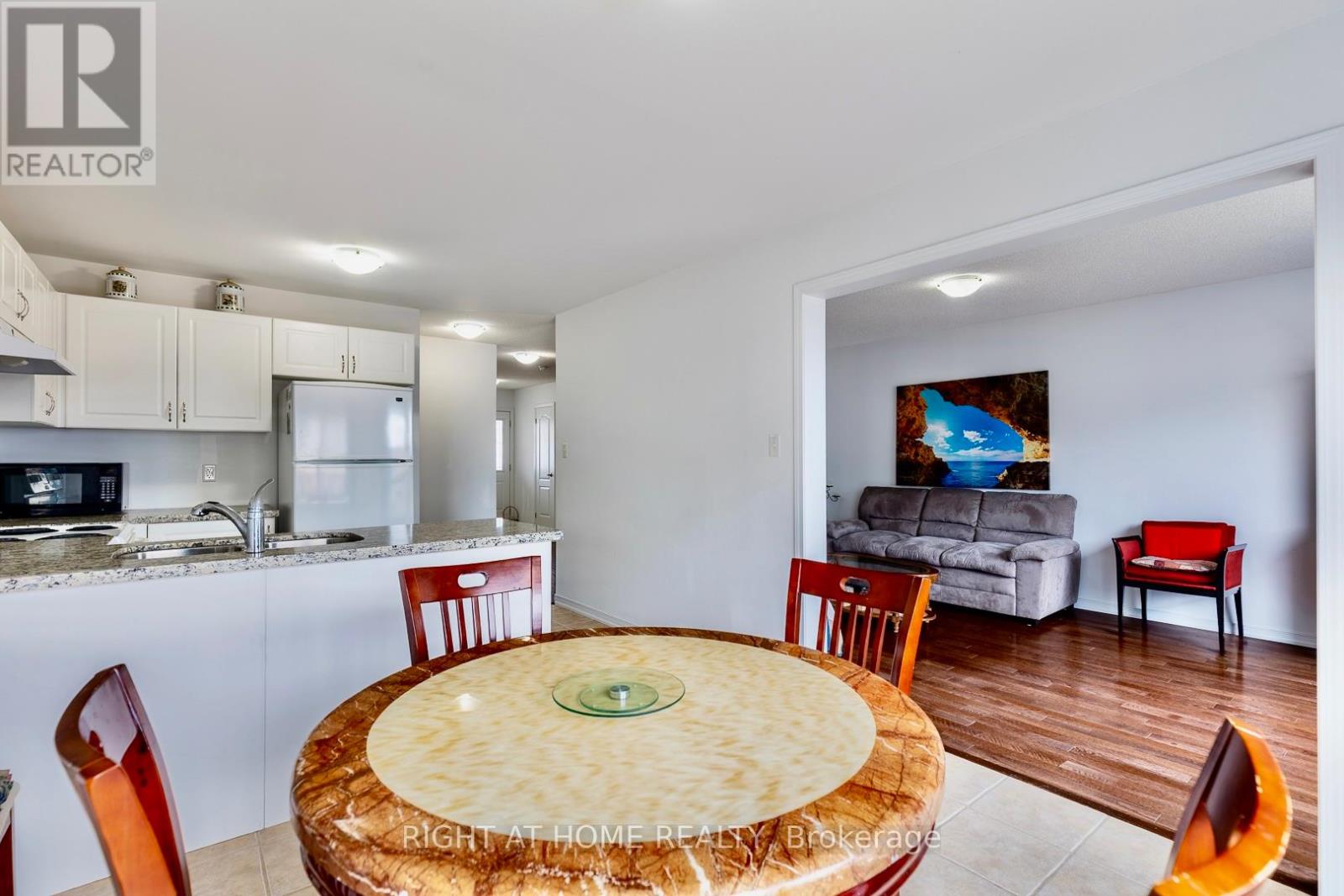 2110 Galloway Street, Innisfil, Ontario  L9S 4B7 - Photo 10 - N12971224