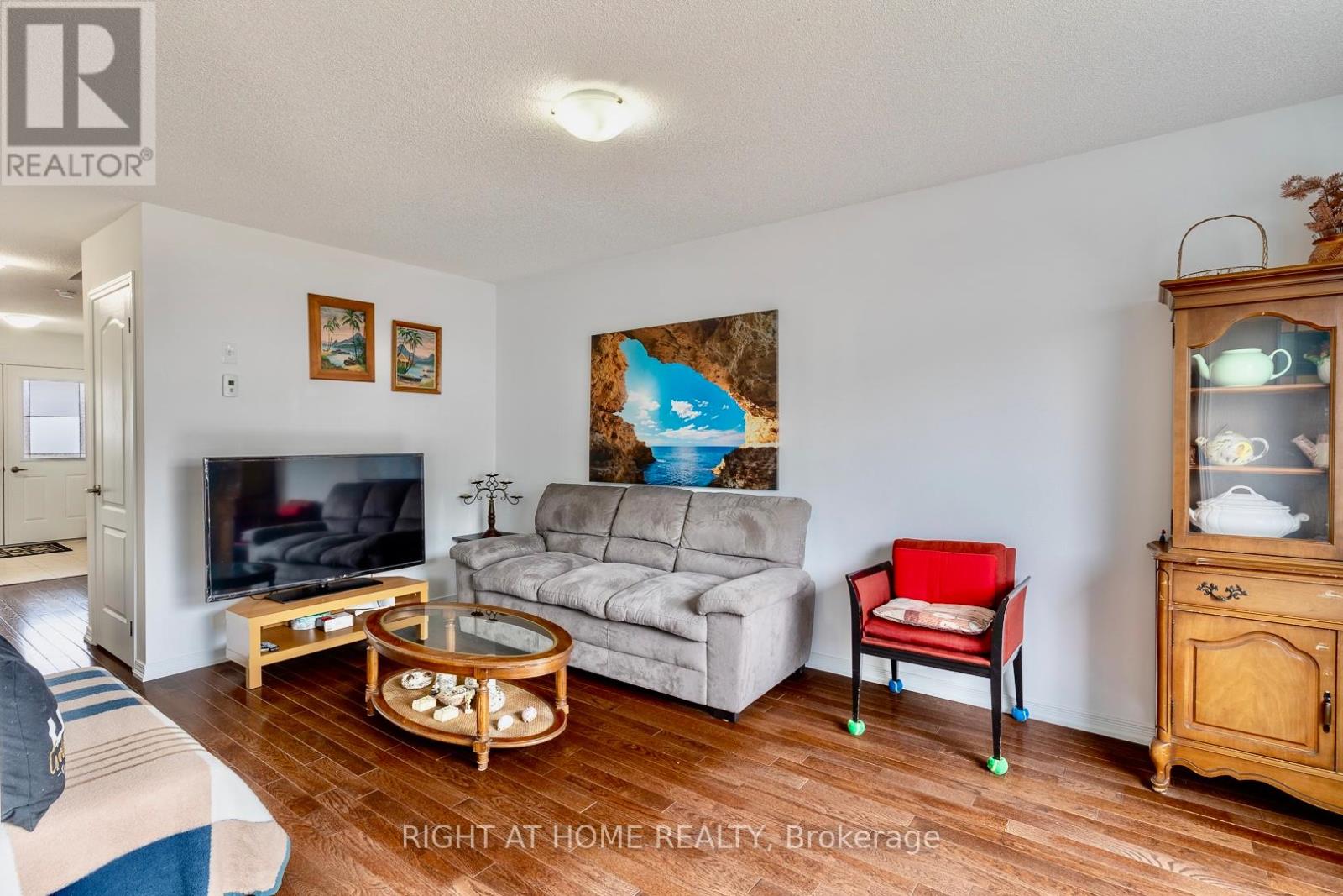 2110 Galloway Street, Innisfil, Ontario  L9S 4B7 - Photo 13 - N12971224