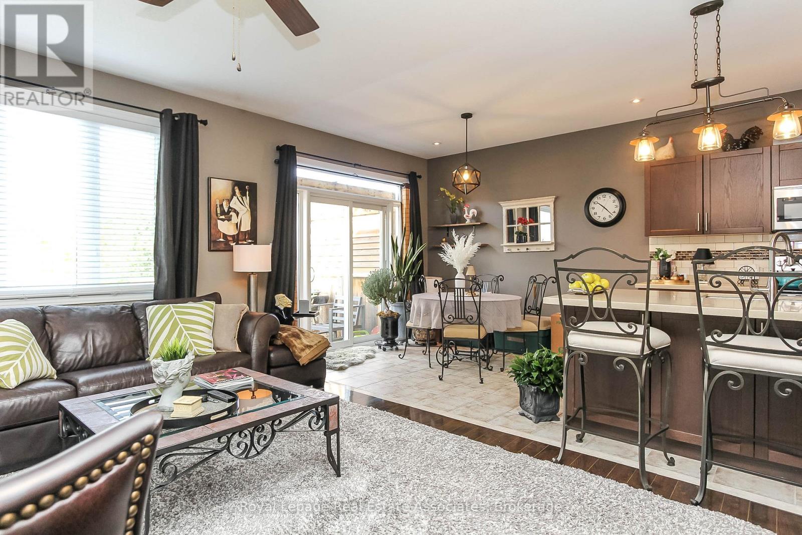 139 White Sands Way, Wasaga Beach, Ontario  L9Z 0E3 - Photo 7 - S12970960