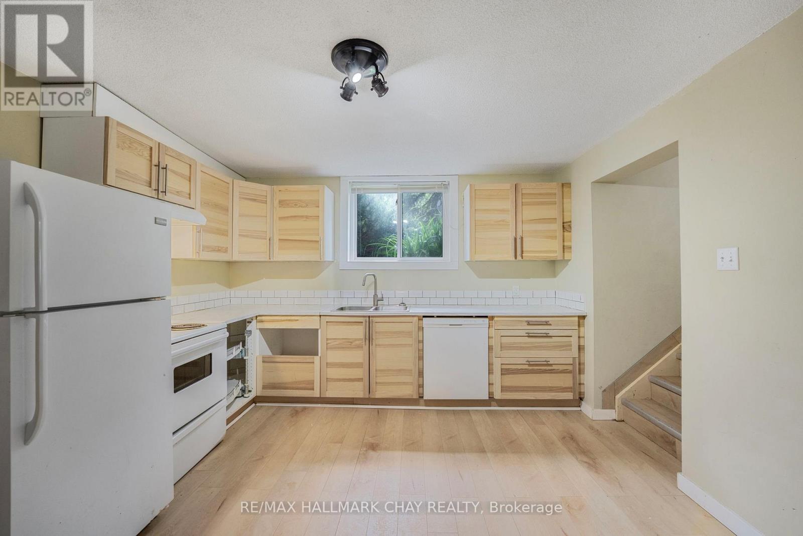 Lower - 66 Vents Beach Road, Tay (Victoria Harbour), Ontario  L0K 2A0 - Photo 3 - S12971030