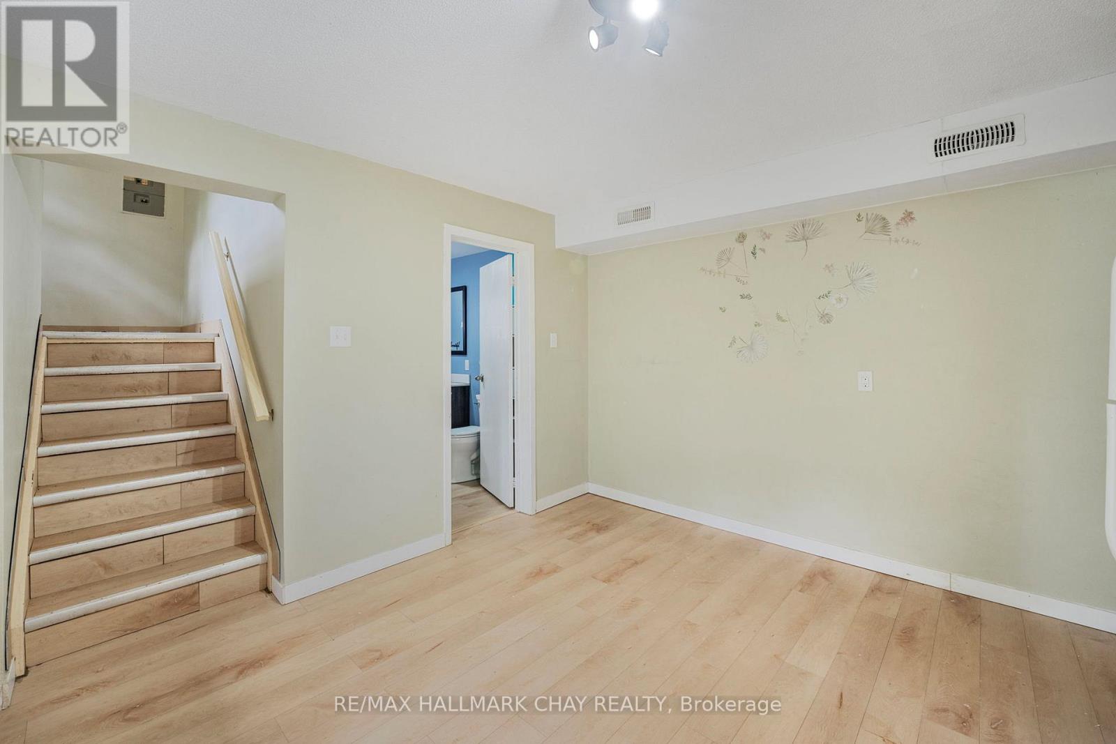 Lower - 66 Vents Beach Road, Tay (Victoria Harbour), Ontario  L0K 2A0 - Photo 4 - S12971030