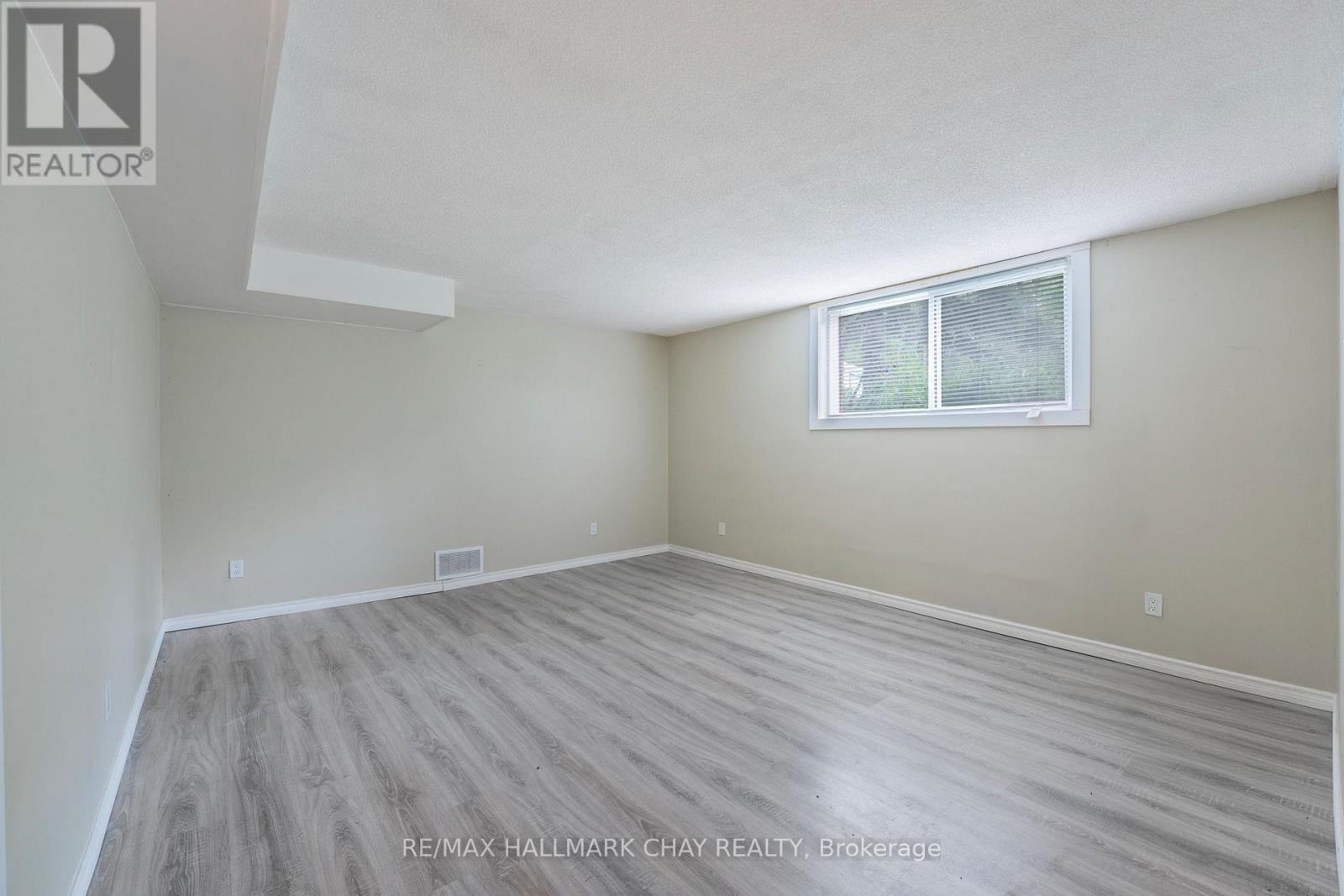 Lower - 66 Vents Beach Road, Tay (Victoria Harbour), Ontario  L0K 2A0 - Photo 7 - S12971030