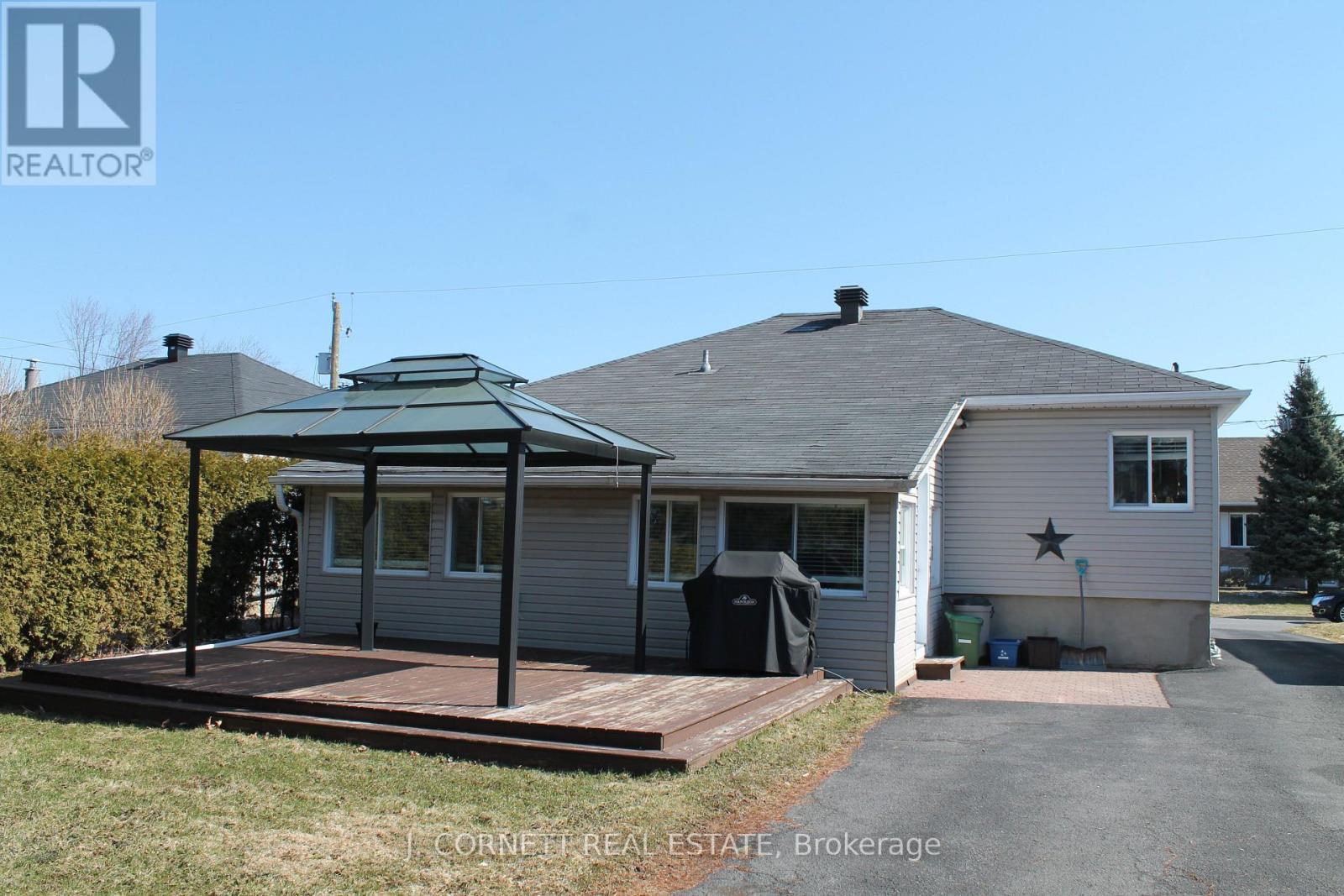 1120 Larin Avenue, Cornwall, Ontario  K6H 4C6 - Photo 32 - X12908090