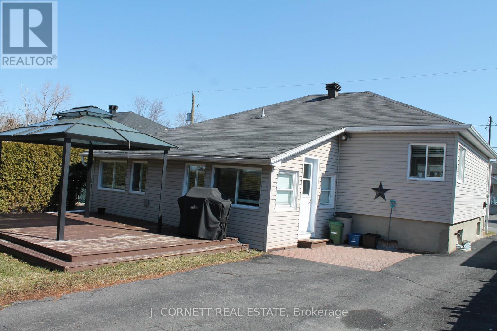 1120 Larin Avenue, Cornwall, Ontario  K6H 4C6 - Photo 33 - X12908090