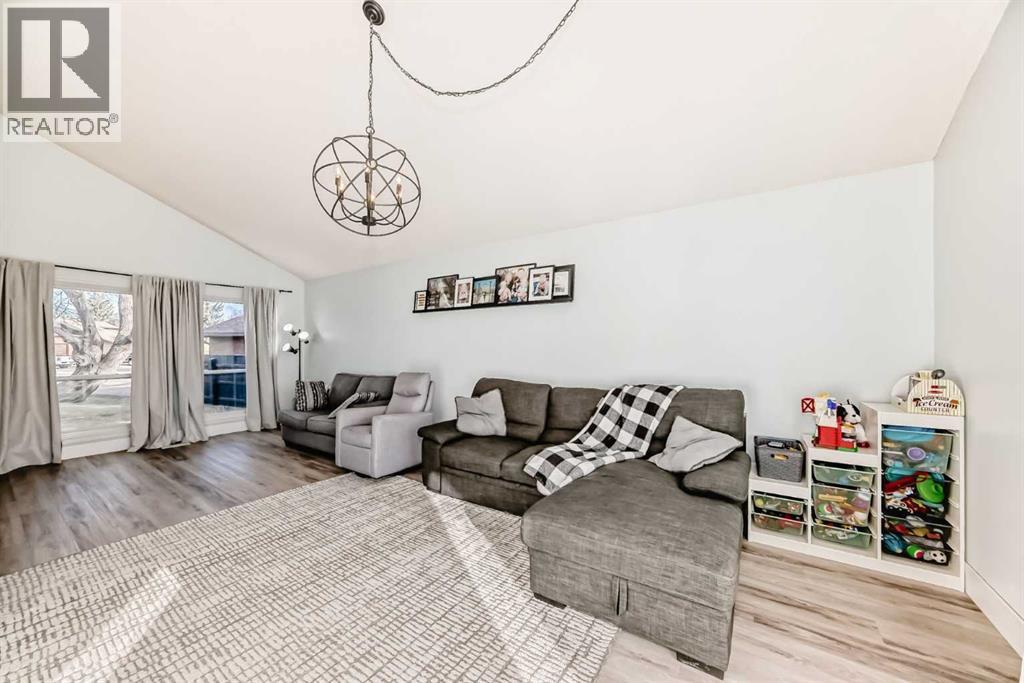 22 Sherwood Crescent W, Lethbridge, Alberta  T1K 6G1 - Photo 17 - A2283300