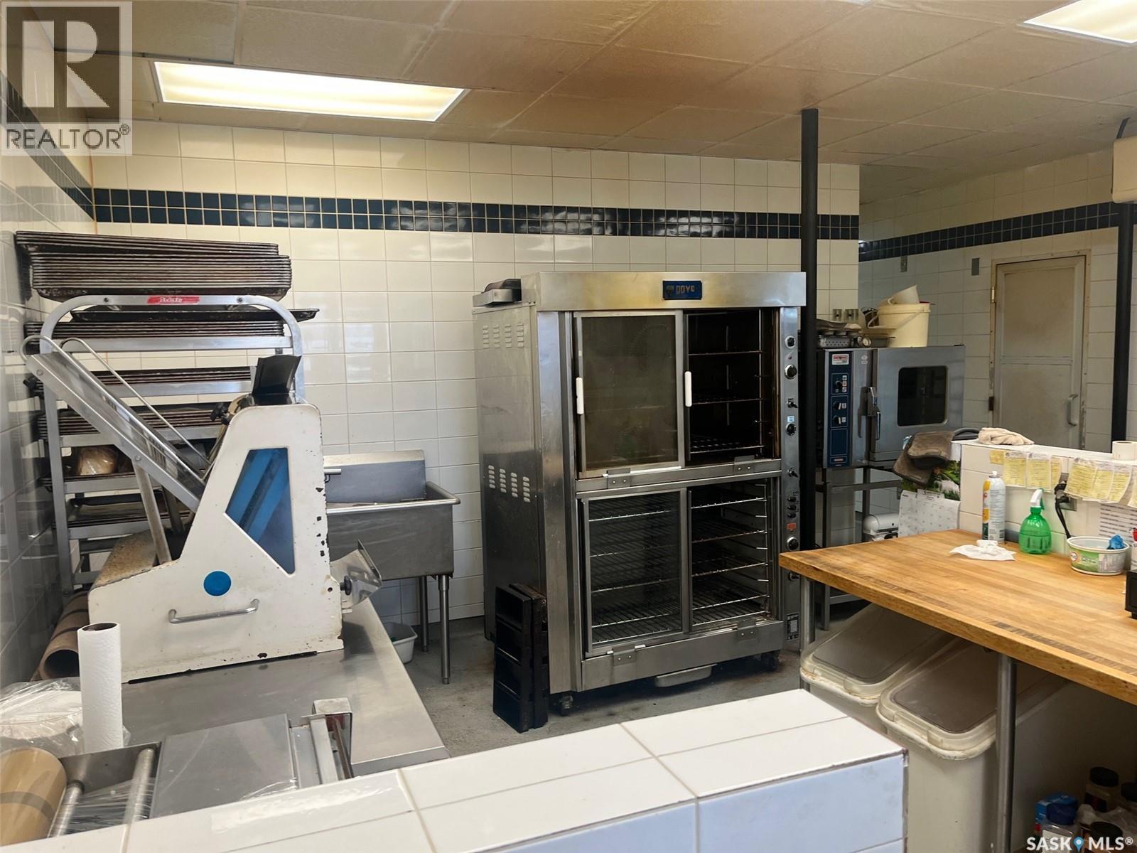 118 1st Avenue E, Leader, Saskatchewan  S0N 1H0 - Photo 29 - SK032289