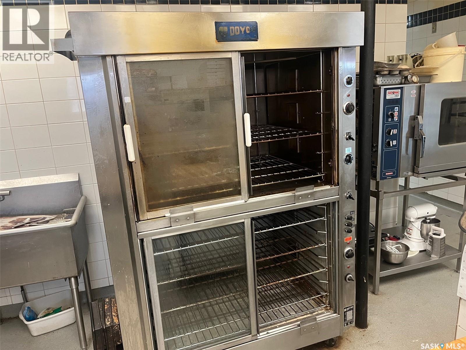 118 1st Avenue E, Leader, Saskatchewan  S0N 1H0 - Photo 30 - SK032289